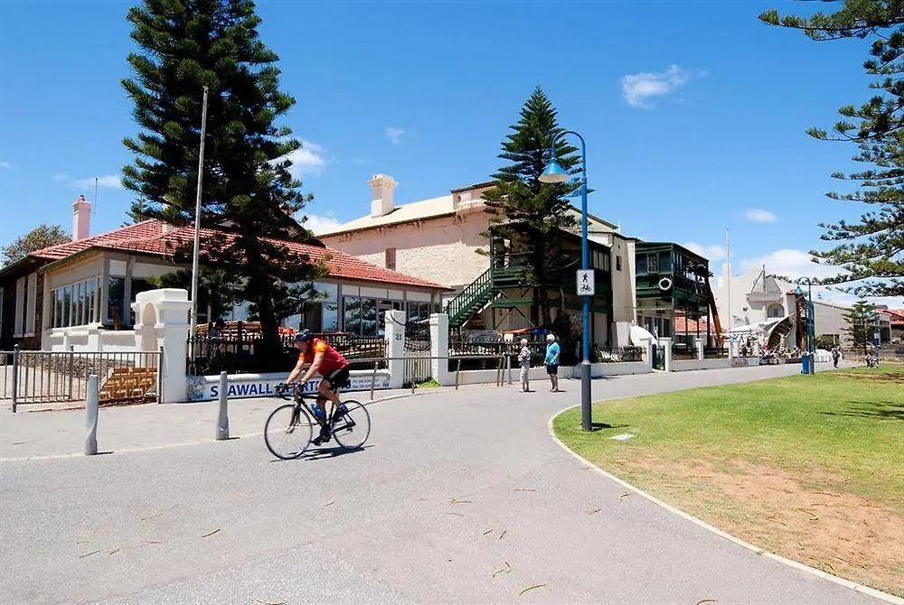 Seawall Apartments Adelaide Apart Otel
