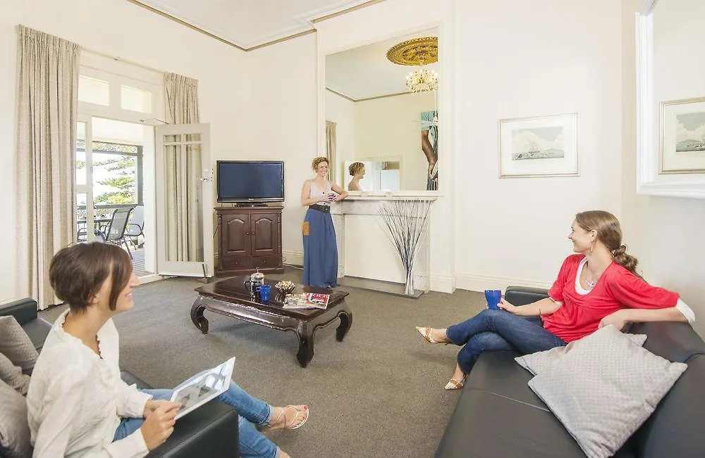 Seawall Apartments Adelaide Apart Otel