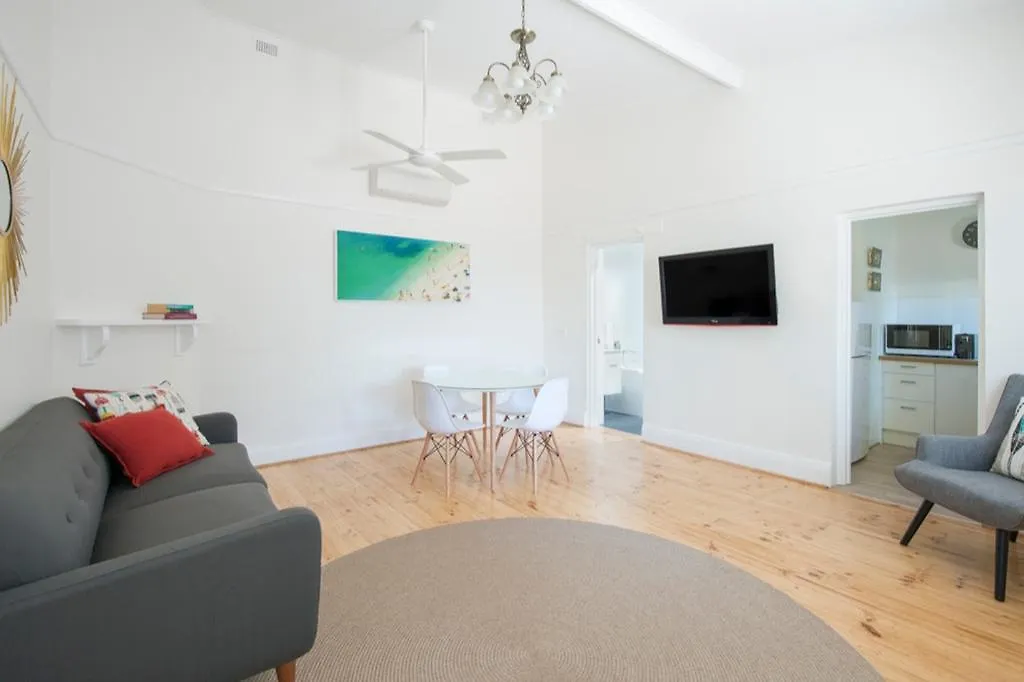Seawall Apartments Adelaide 4*,  Avustralya